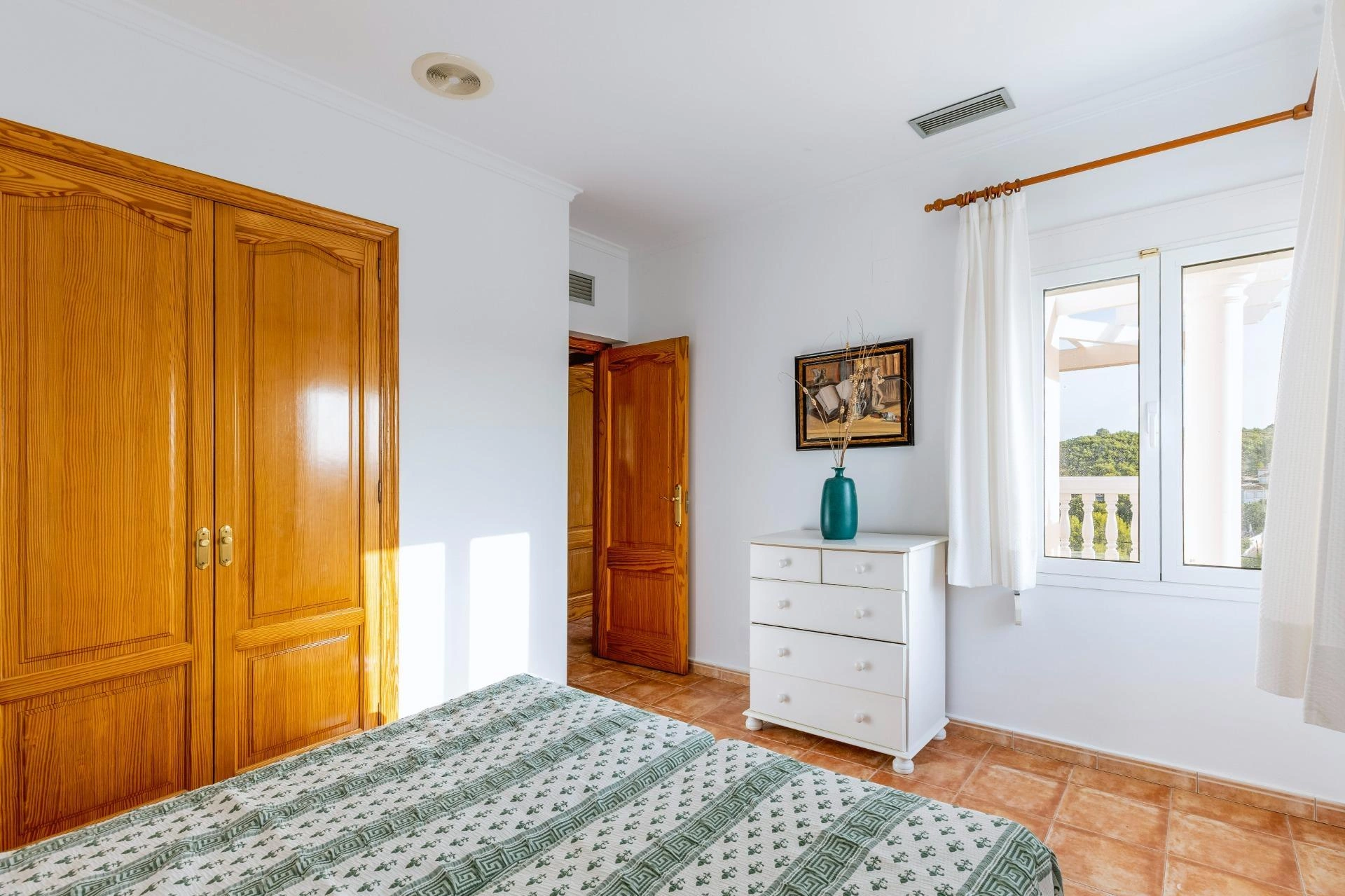 Villa de 5 dormitorios con vistas al mar en Adsubia, Jávea