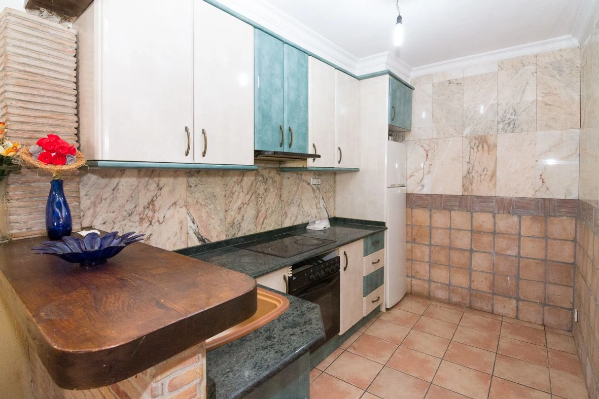 Casa de pueblo compuesta por 3 apartamentos en el centro de Dénia.