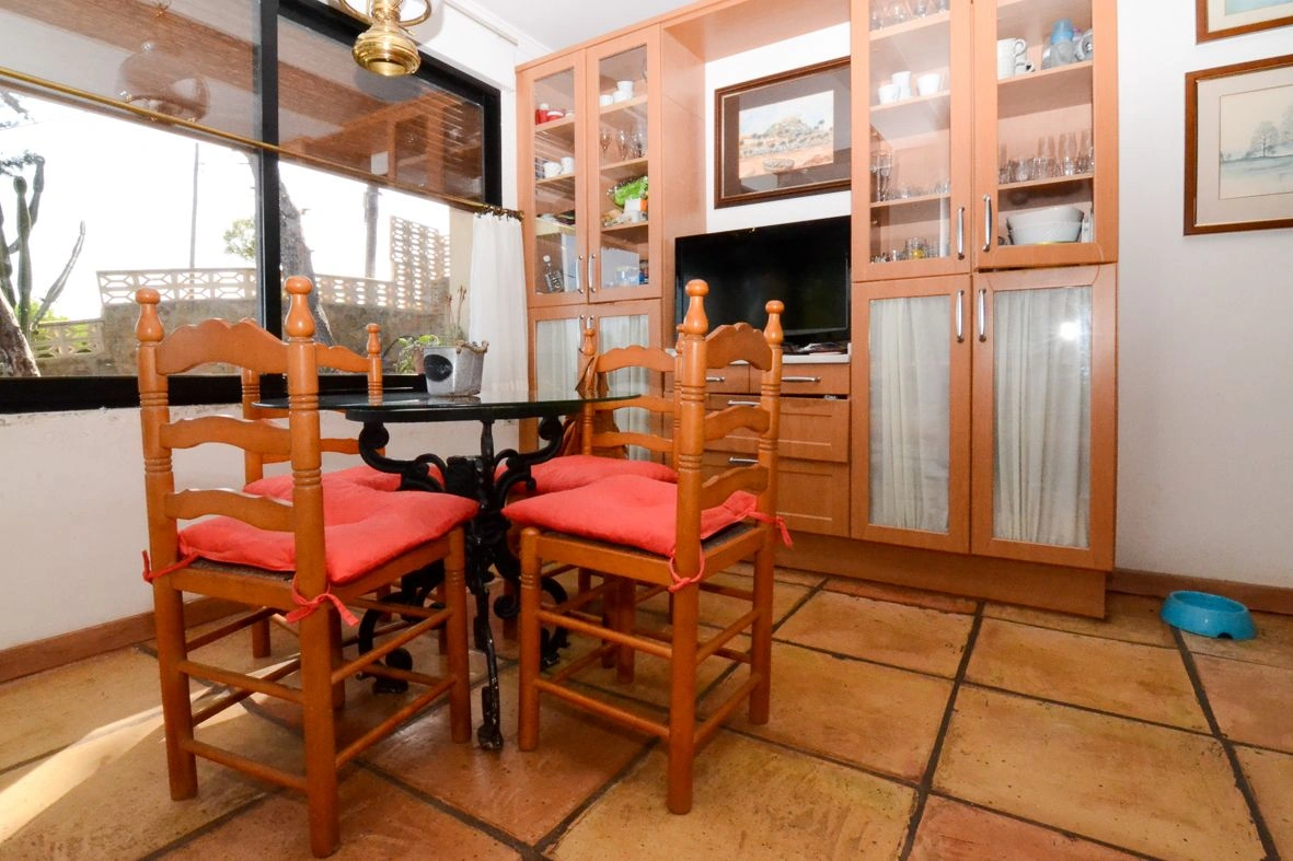 Gran villa señorial en Las Rotas.