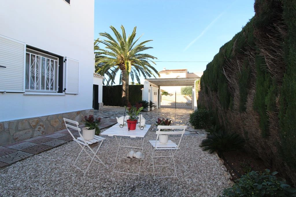 Villa a un paso de la playa, Els Poblets