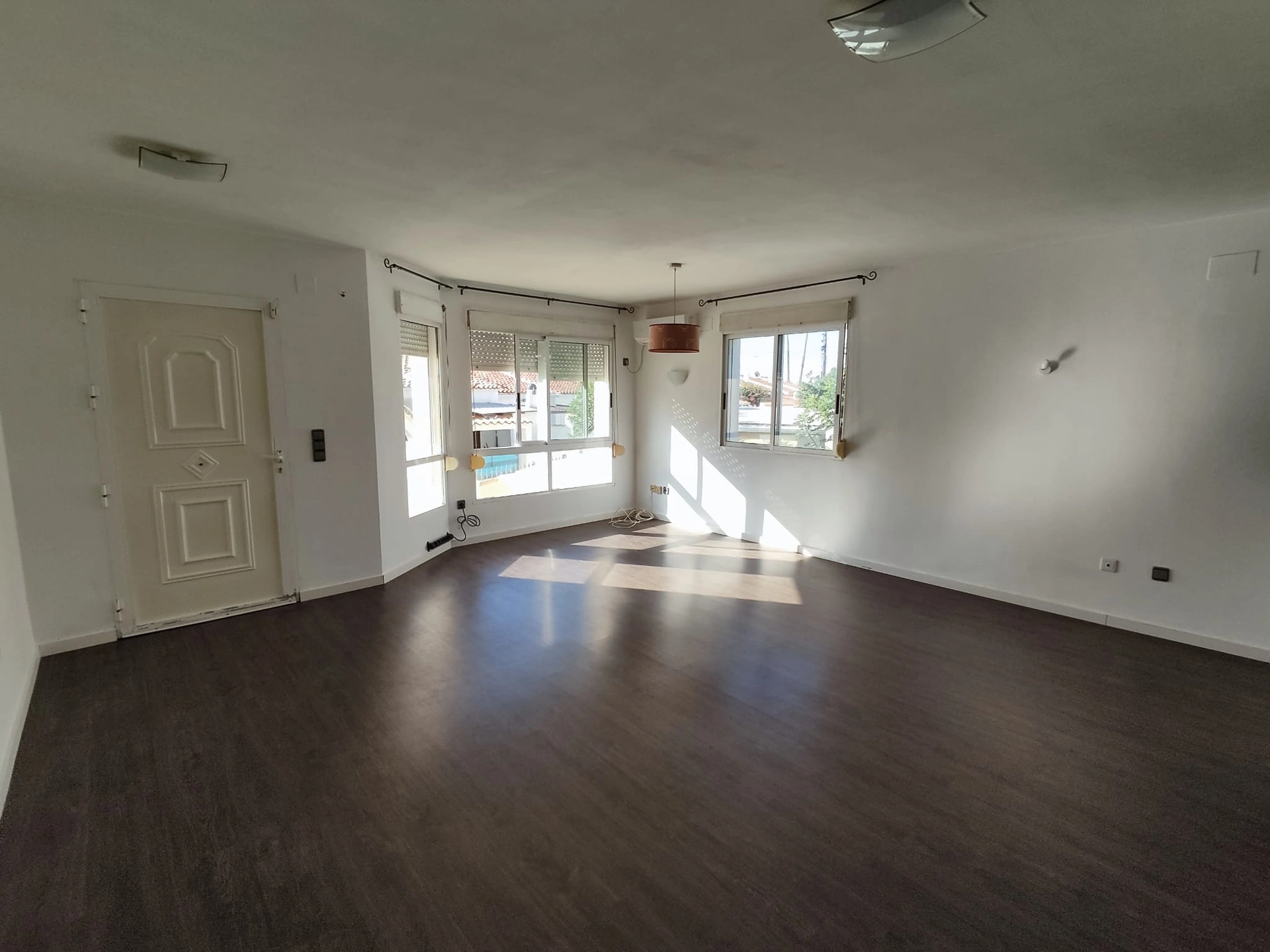 Adosado con vistas al mar en Els Poblets.