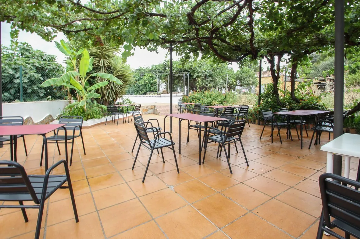 Restaurante en Orba se vende