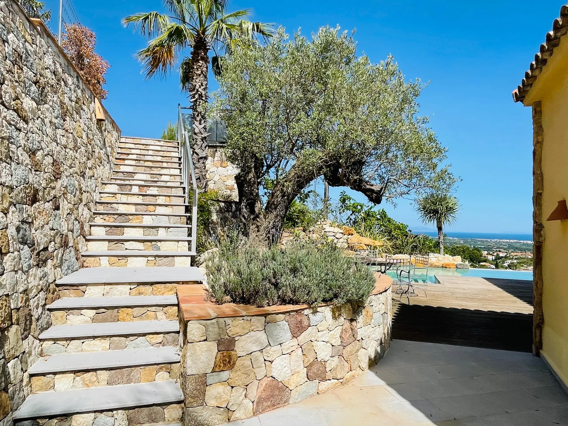 Denia. Villa de lujo con vistas maravillosas al mar, en venta