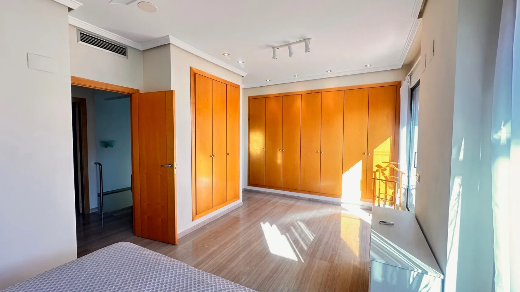 VENTA DE ATICO DUPLEX EN DENIA