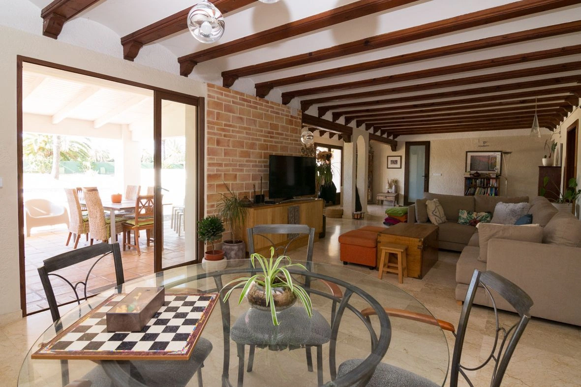 VILLA INDÉPENDANTE AVEC PISCINE TORRECARRALS