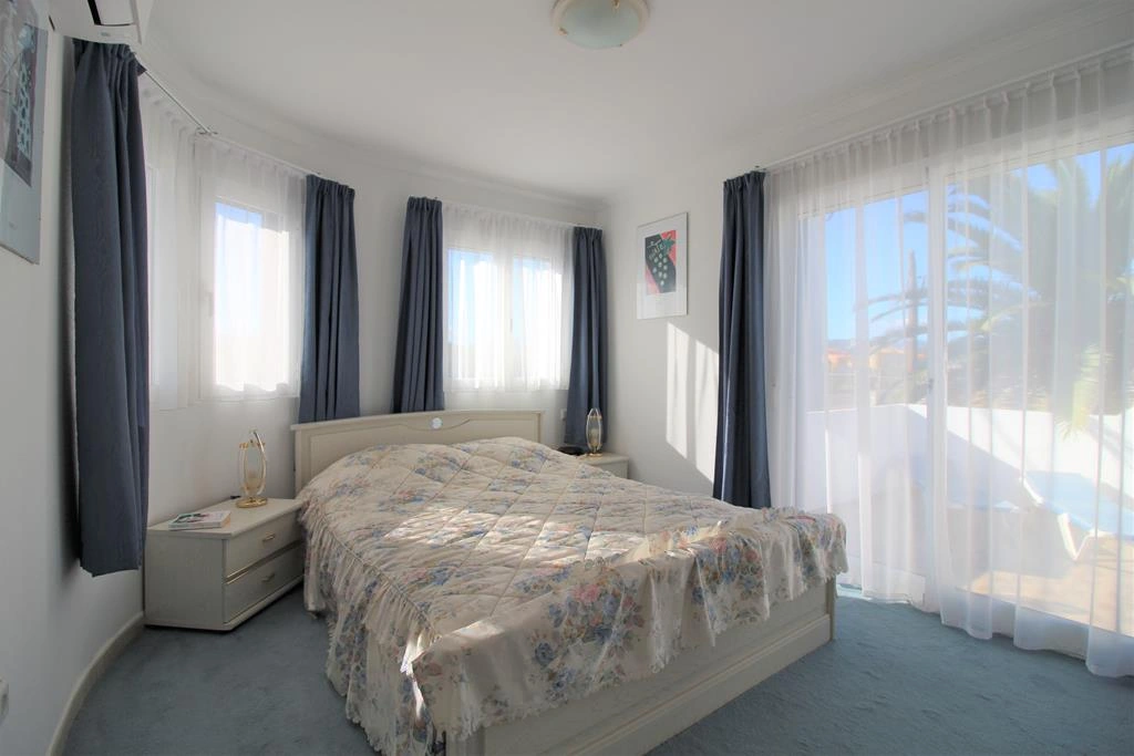 Villa a un paso de la playa, Els Poblets
