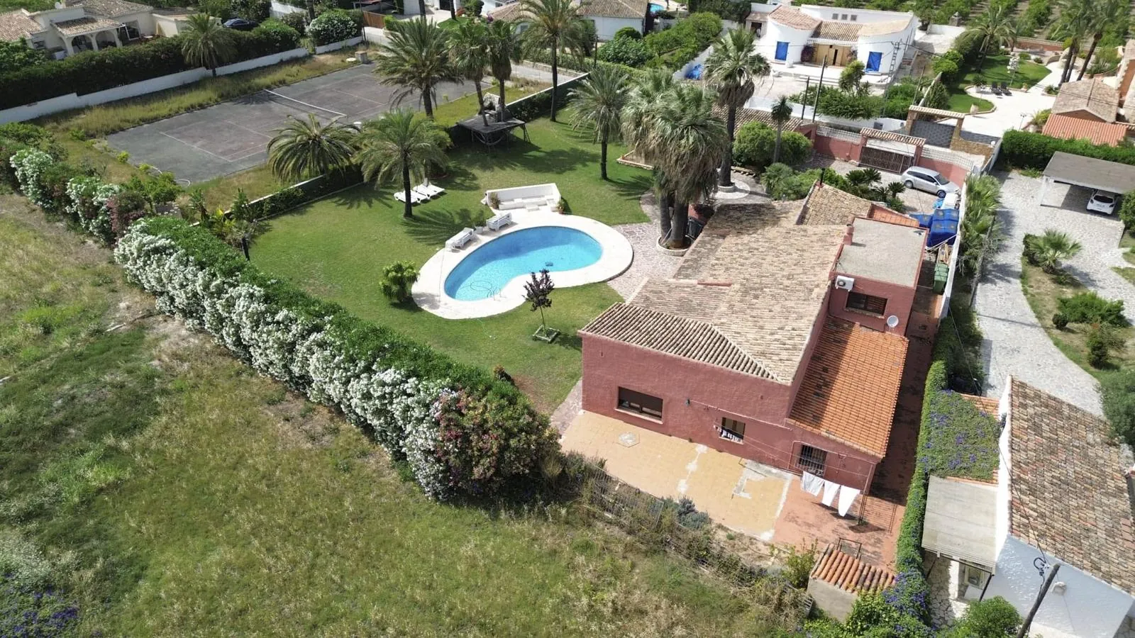 VILLA INDÉPENDANTE AVEC PISCINE TORRECARRALS