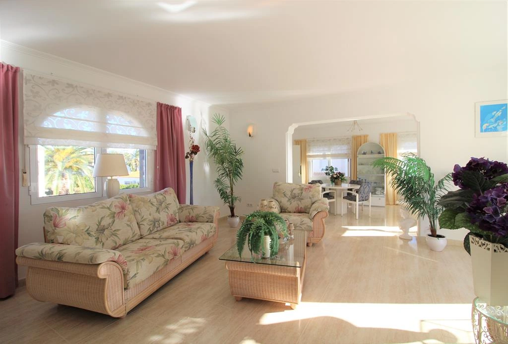 Villa a un paso de la playa, Els Poblets