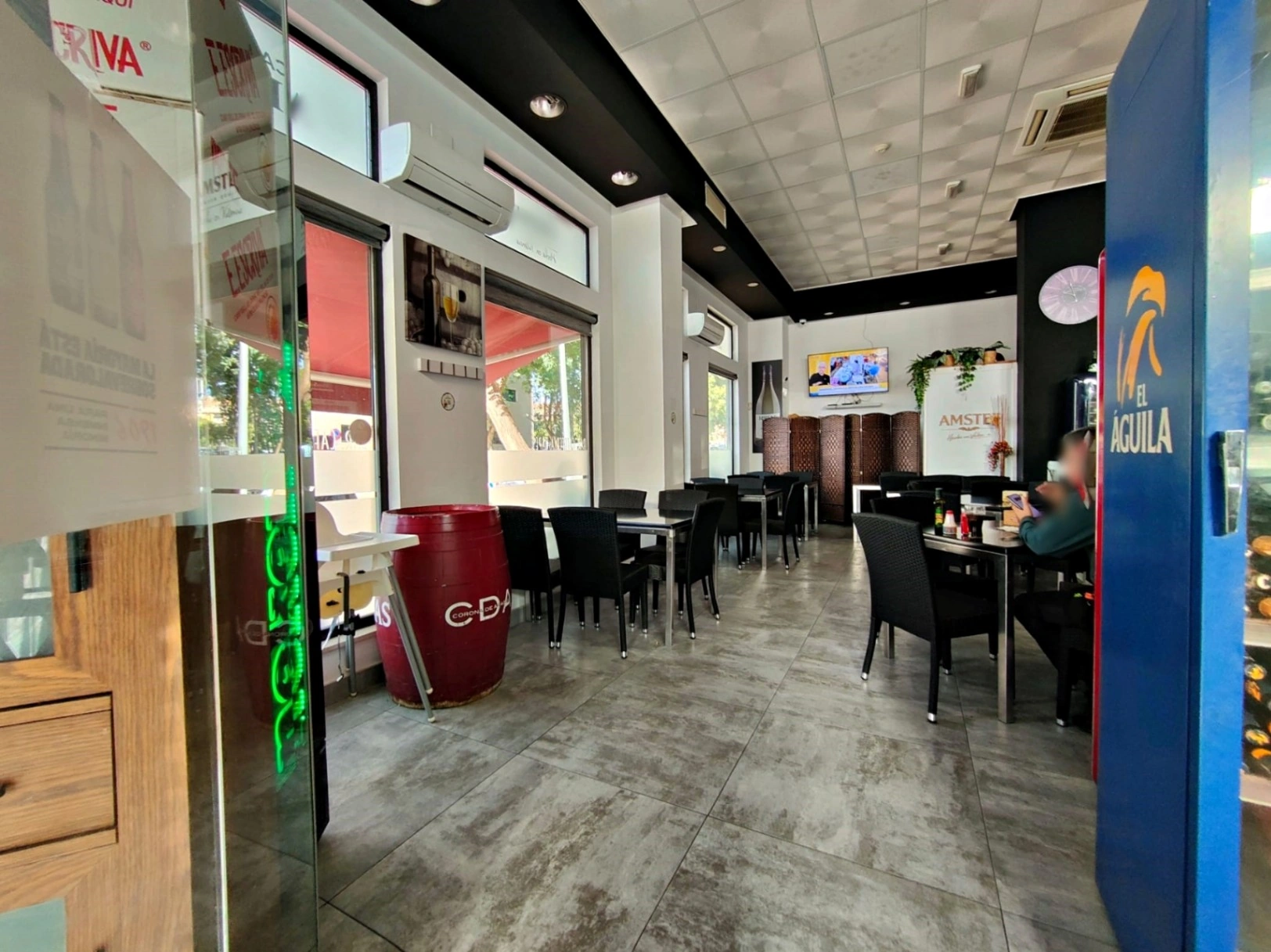 TRASPASO BAR/CAFETERÍA EN DENIA