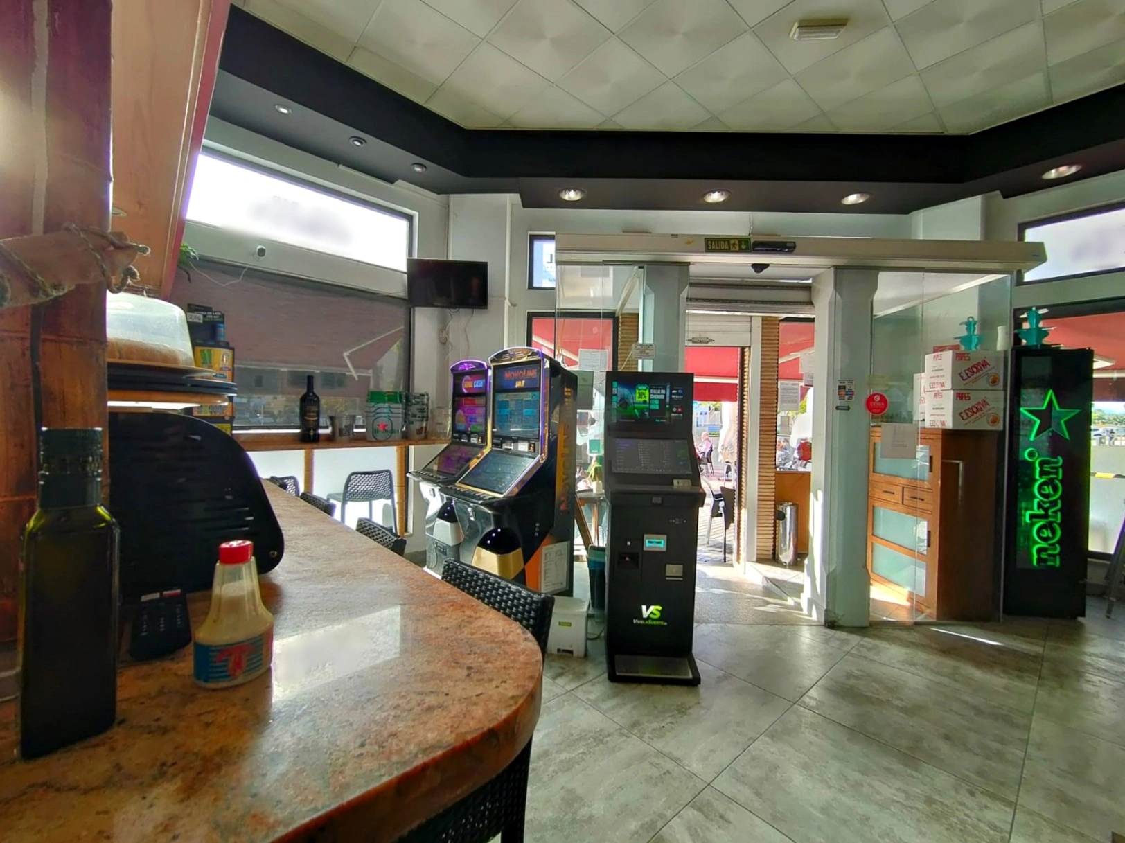 TRASPASO BAR/CAFETERÍA EN DENIA