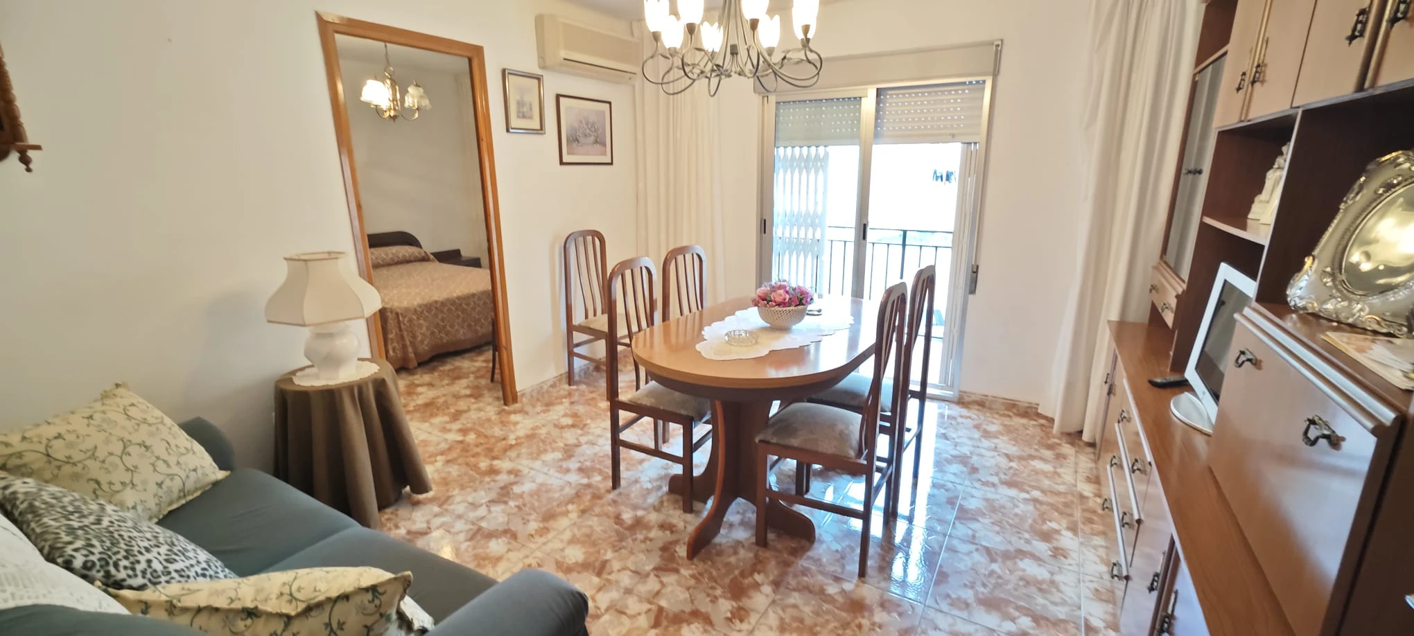 APPARTEMENT CENTRE à DENIA avec 3 Chambres, Terrasse et Ascenseur.