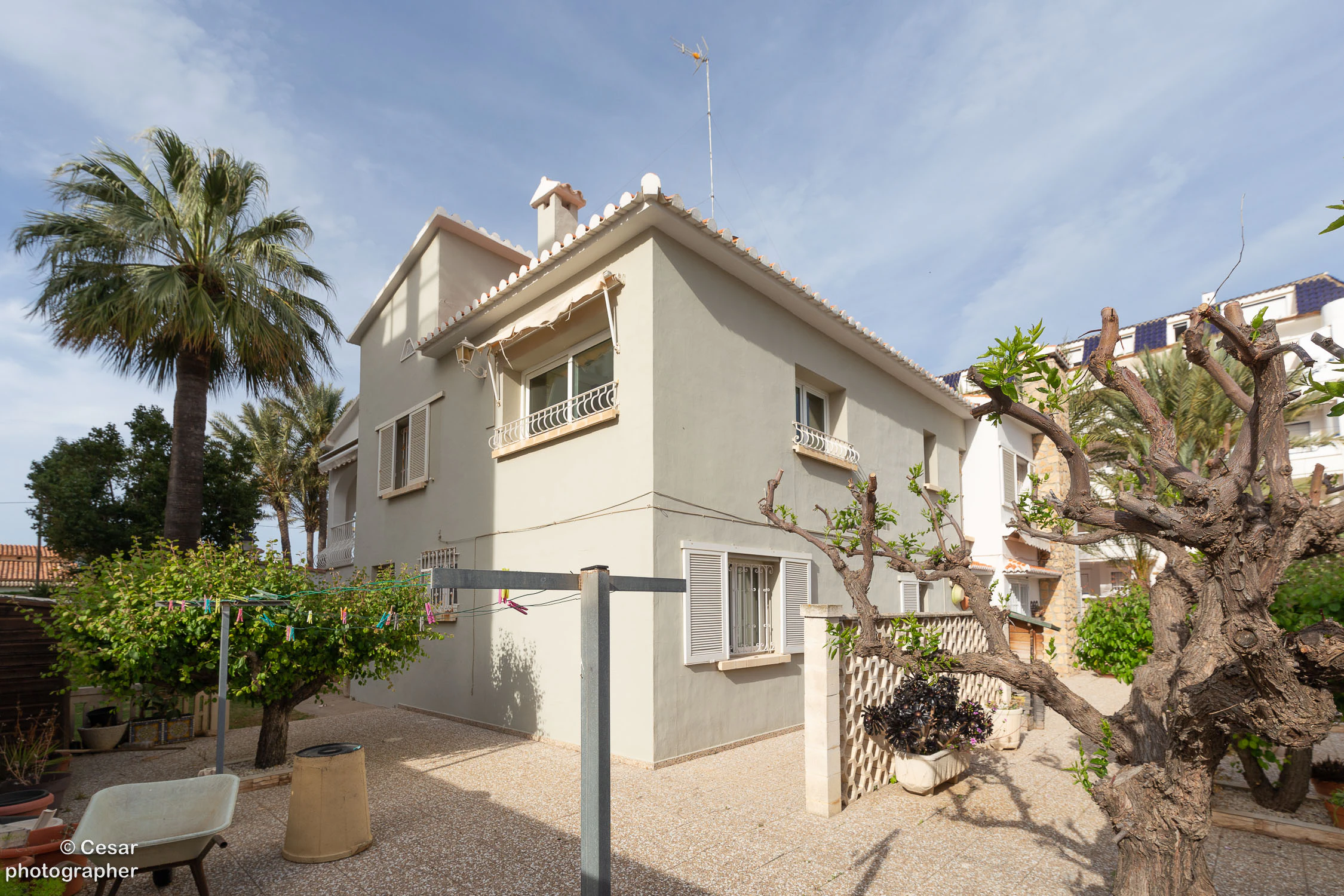 Chalet en venta en Primera Línea Marinas, Denia: 6 habitaciones, piscina privada.