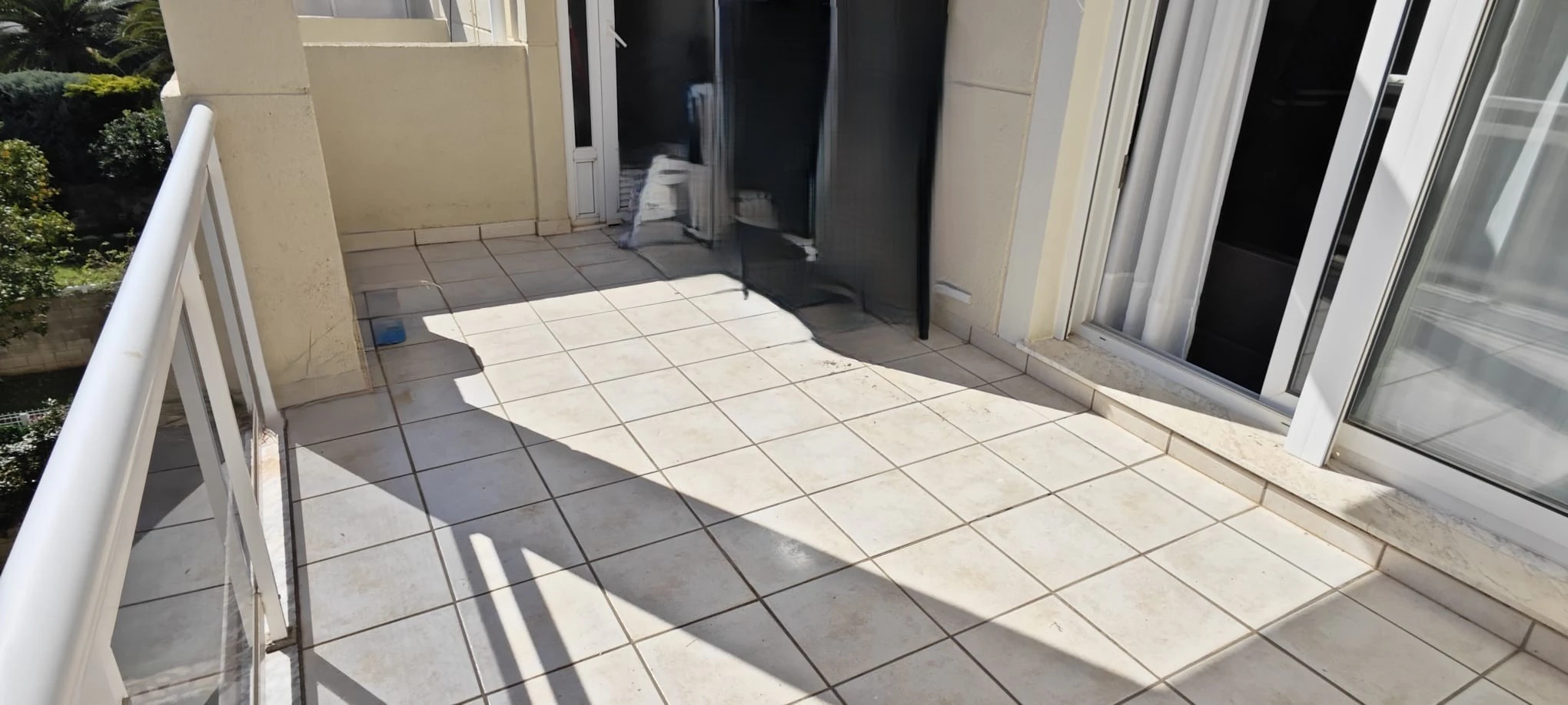 APARTAMENTO EN URBANIZACION A 1.200-metros DE DÉNIA Y  100 de PLAYA
