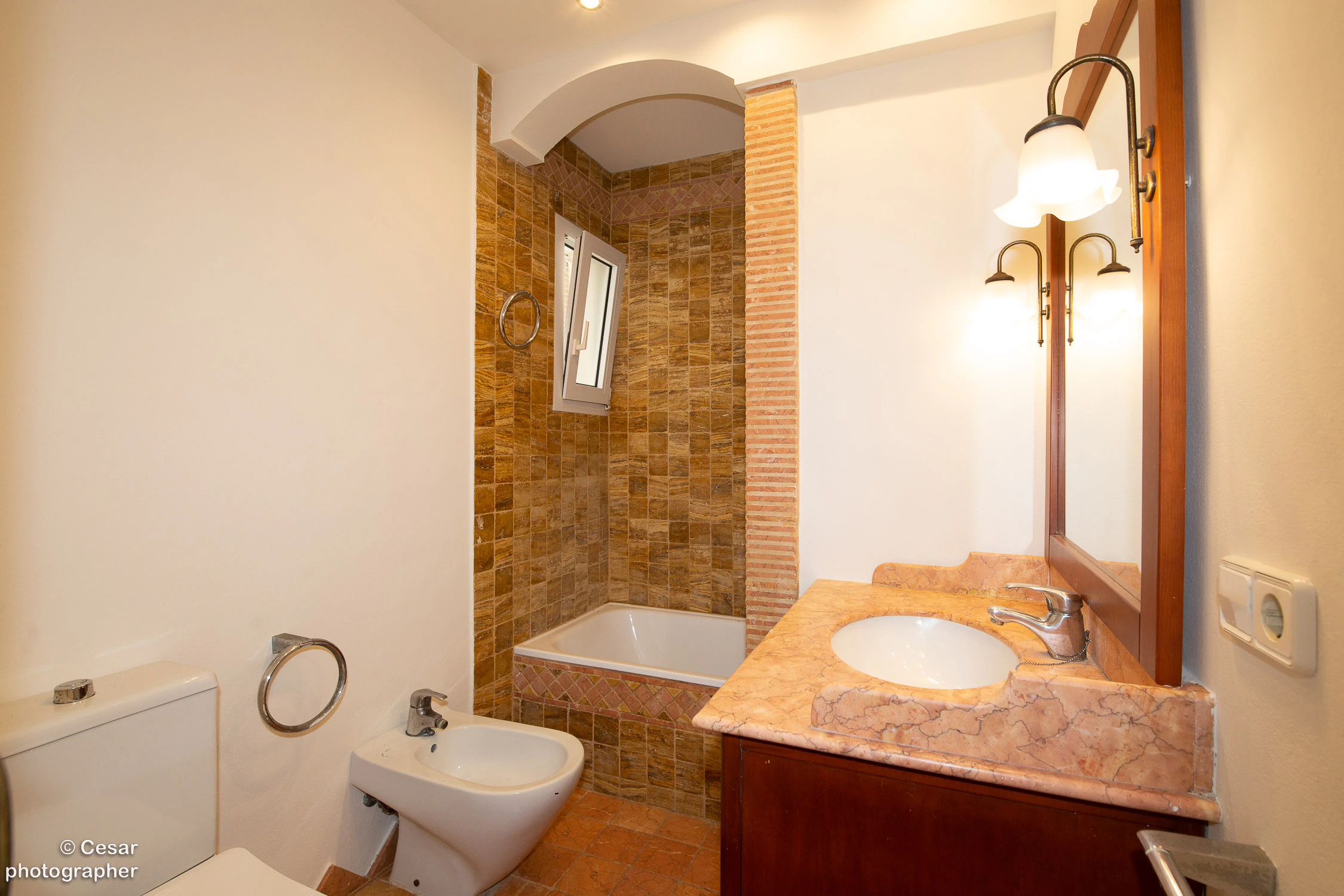 Chalet en venta en Primera Línea Marinas, Denia: 6 habitaciones, piscina privada.
