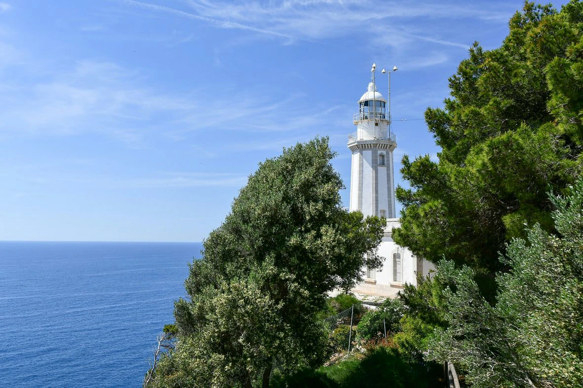 Gran adosado tríplex en el Residencial Blooming Village Jávea.
