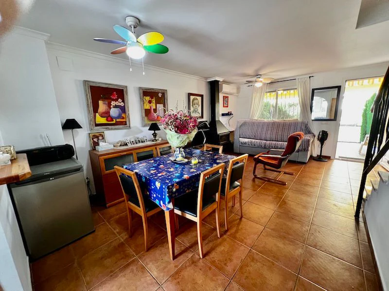 Bungalow en venta de 3 dormitorios en Denia, Alicante
