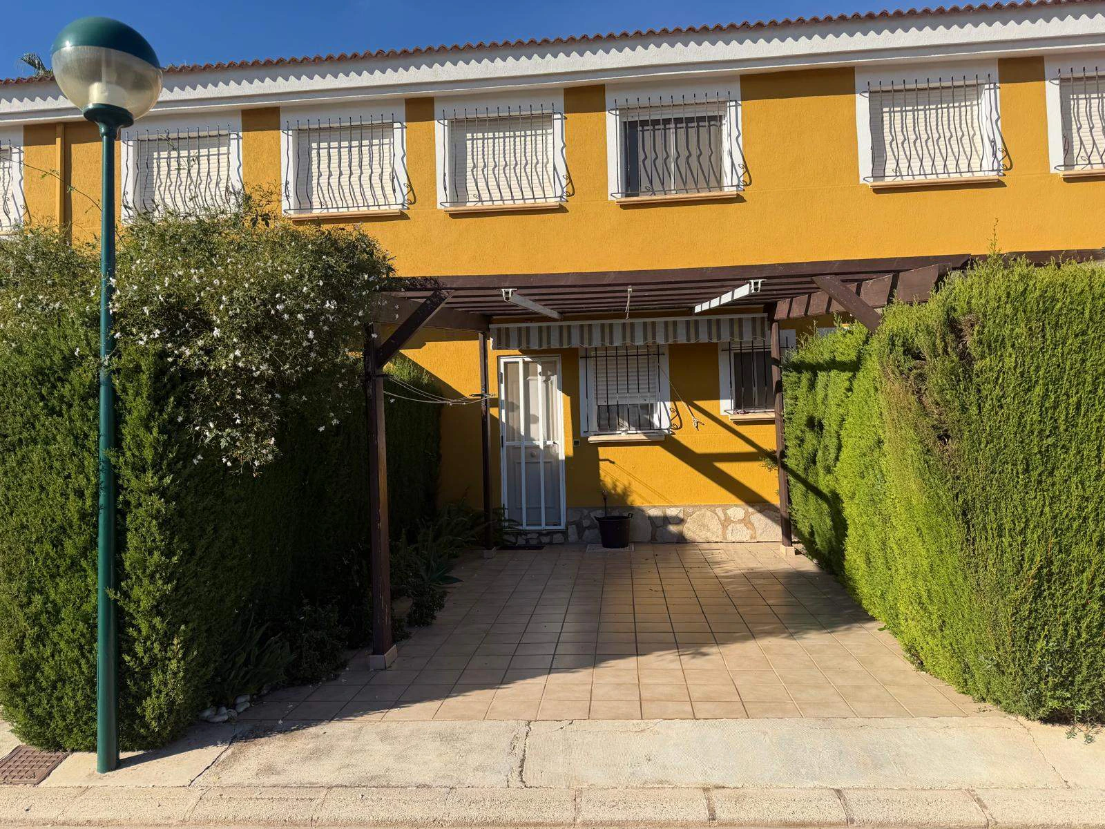 Bungalow en venta de 3 dormitorios en Denia, Alicante