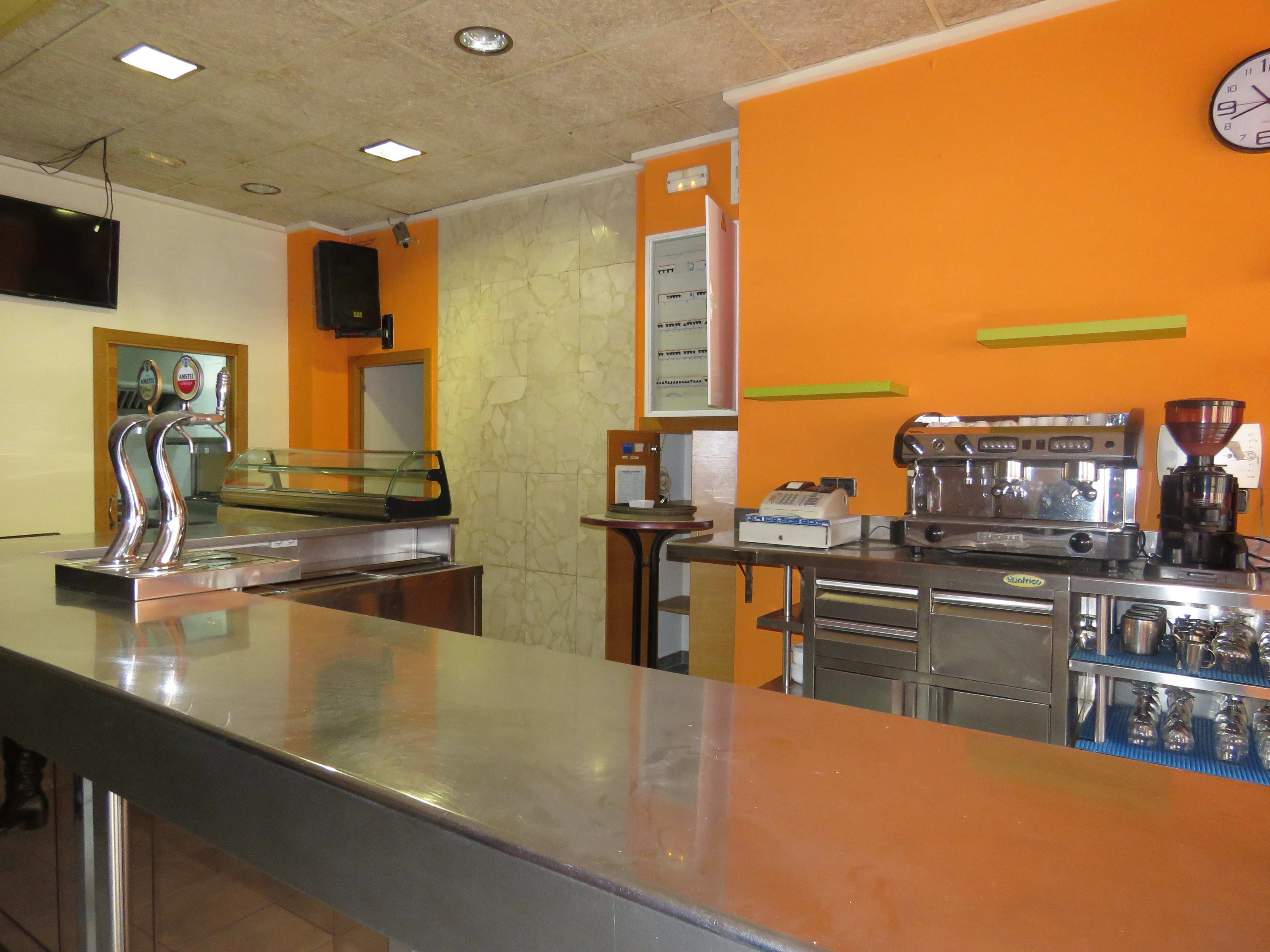Bar dans le centre d’El Verger.