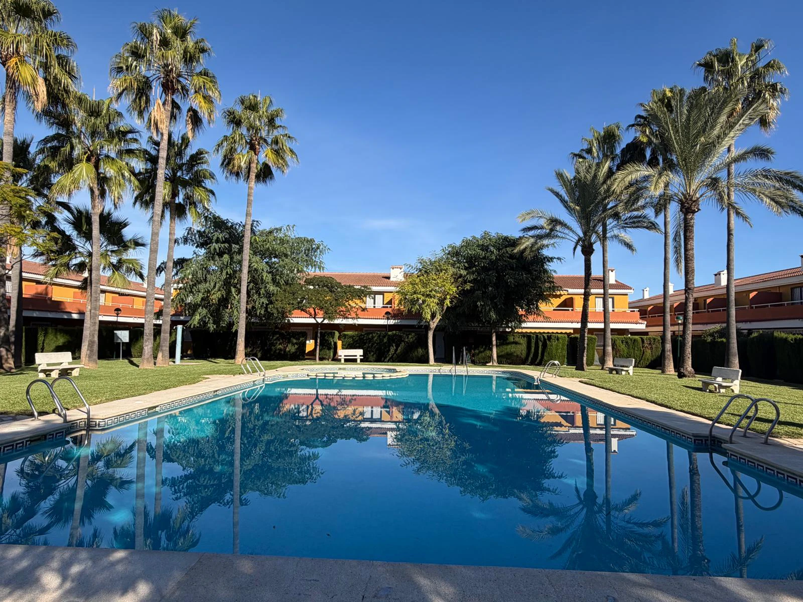 Bungalow en venta de 3 dormitorios en Denia, Alicante