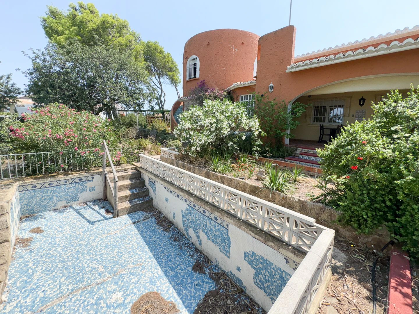 Villa à rénover avec les meilleures vues de Dénia.