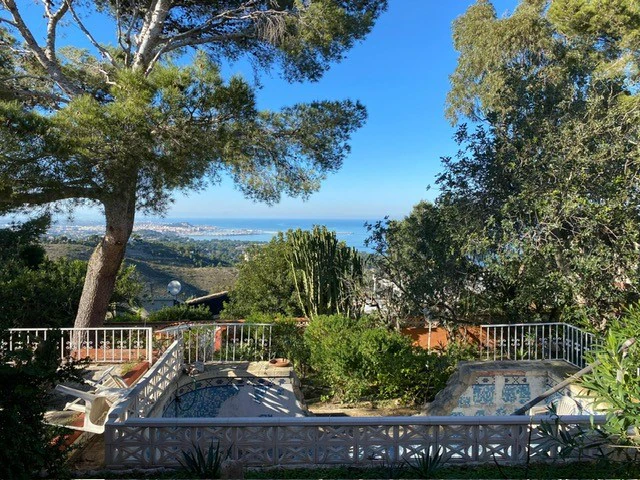 Villa à rénover avec les meilleures vues de Dénia.