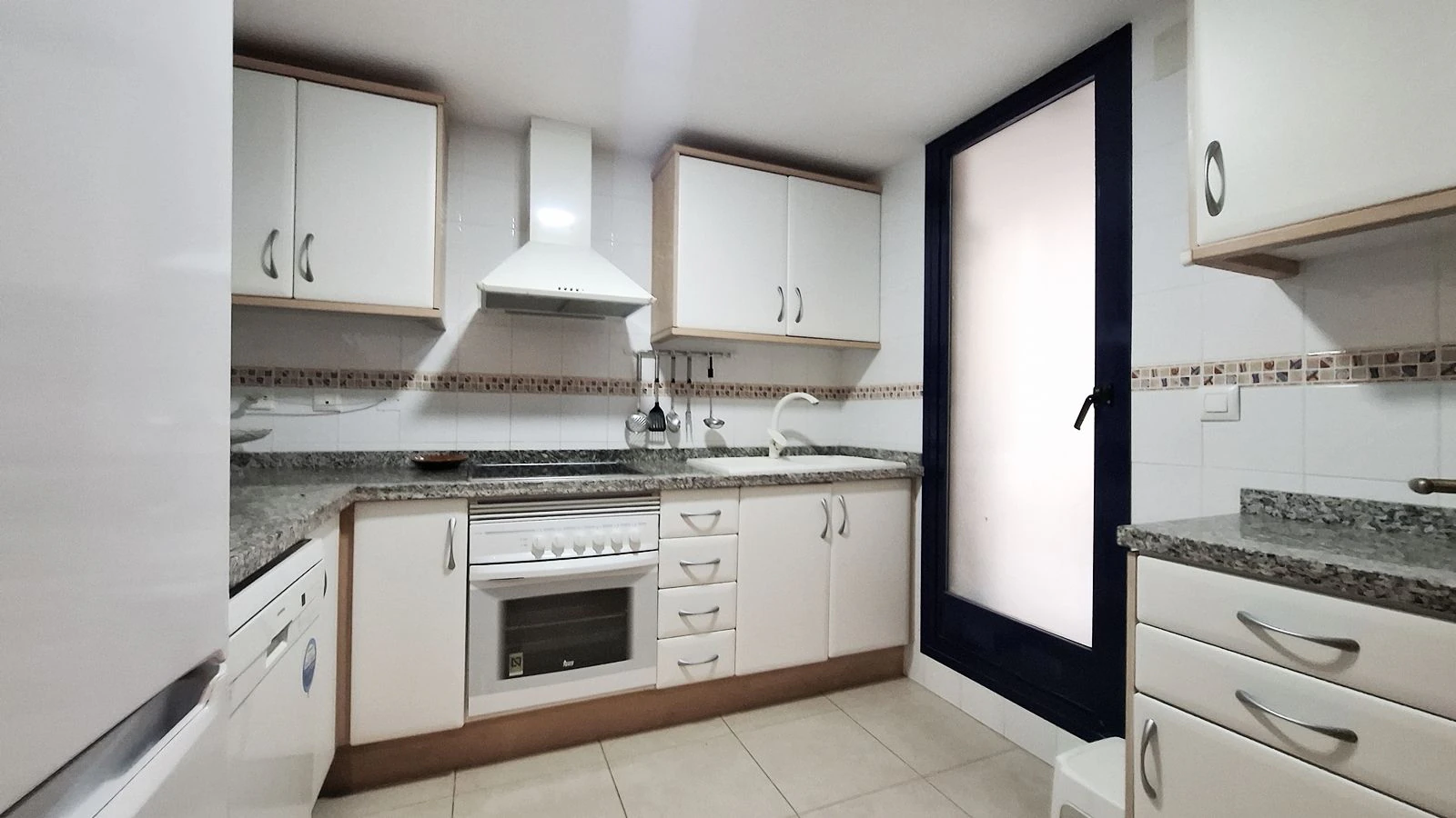 APARTAMENTO CON VISTAS AL MAR Y AL MONTGÓ