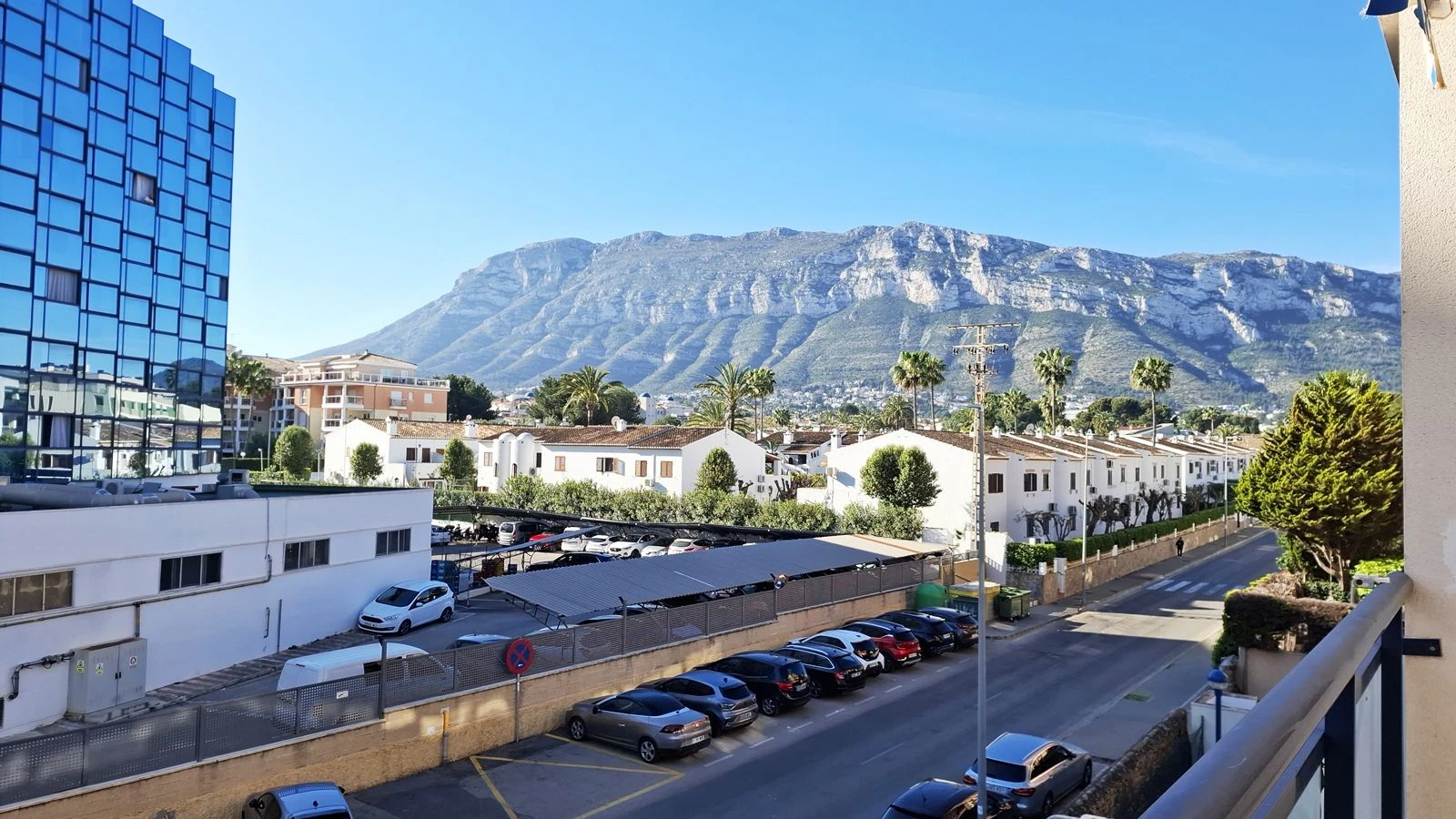 APARTAMENTO CON VISTAS AL MAR Y AL MONTGÓ