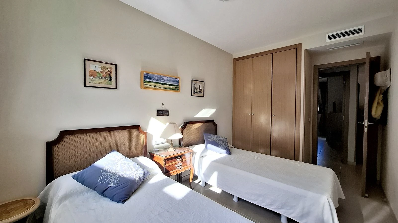 APARTAMENTO CON VISTAS AL MAR Y AL MONTGÓ