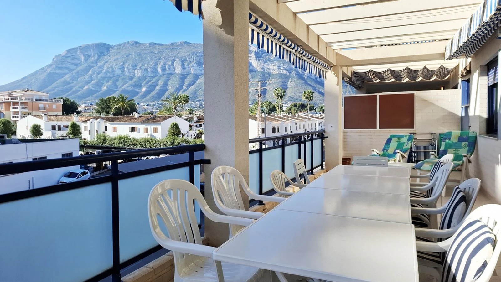 APARTAMENTO CON VISTAS AL MAR Y AL MONTGÓ
