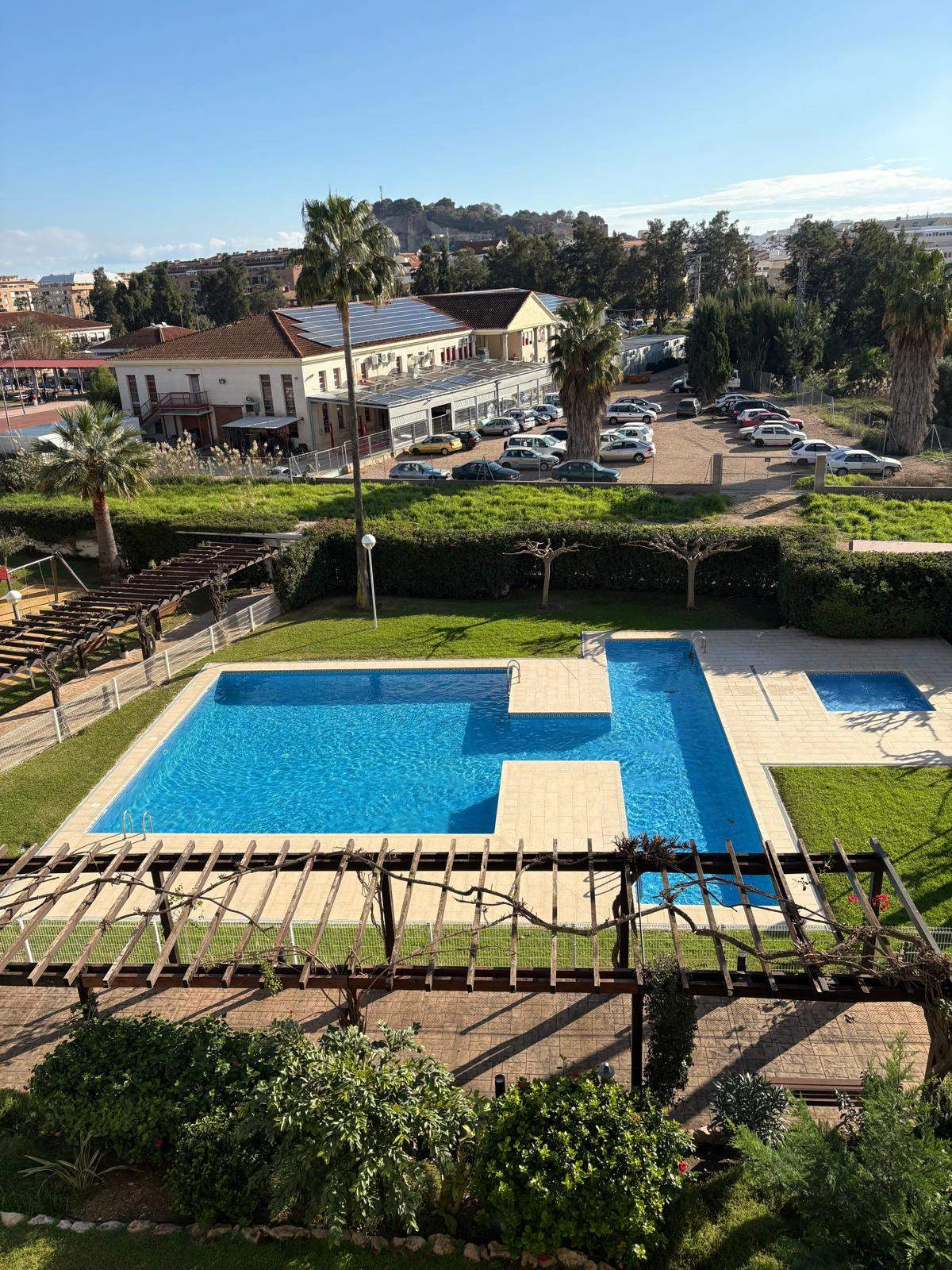 Apartamento reformado de 1 dormitorio en Denia con piscina comunitaria