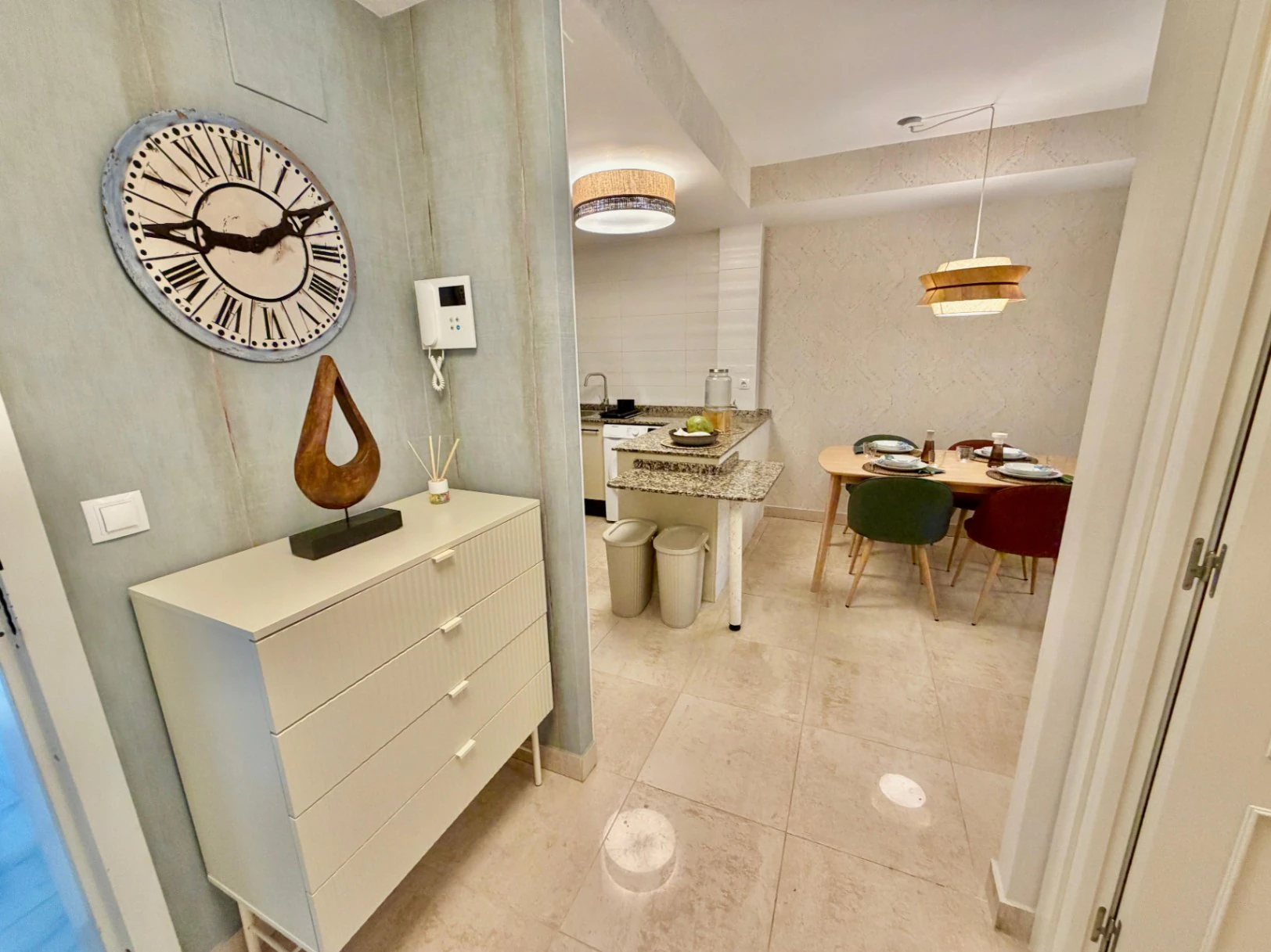 Apartamento reformado de 1 dormitorio en Denia con piscina comunitaria