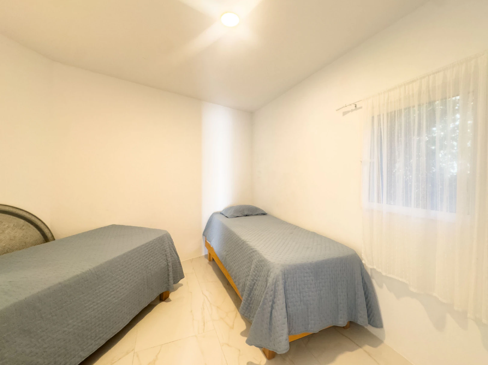 Chalet estilo moderno en venta en Denia con 5 dormitorios y piscina privada