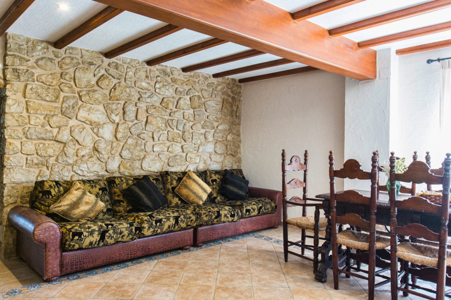 Espectacular casa en primera línea de playa – Un paraíso frente al mar