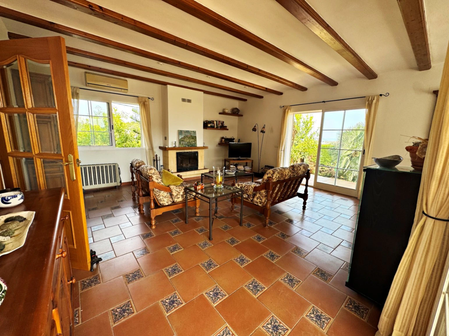 Chalet en venta en Denia, con preciosas vistas al mar y al montgó
