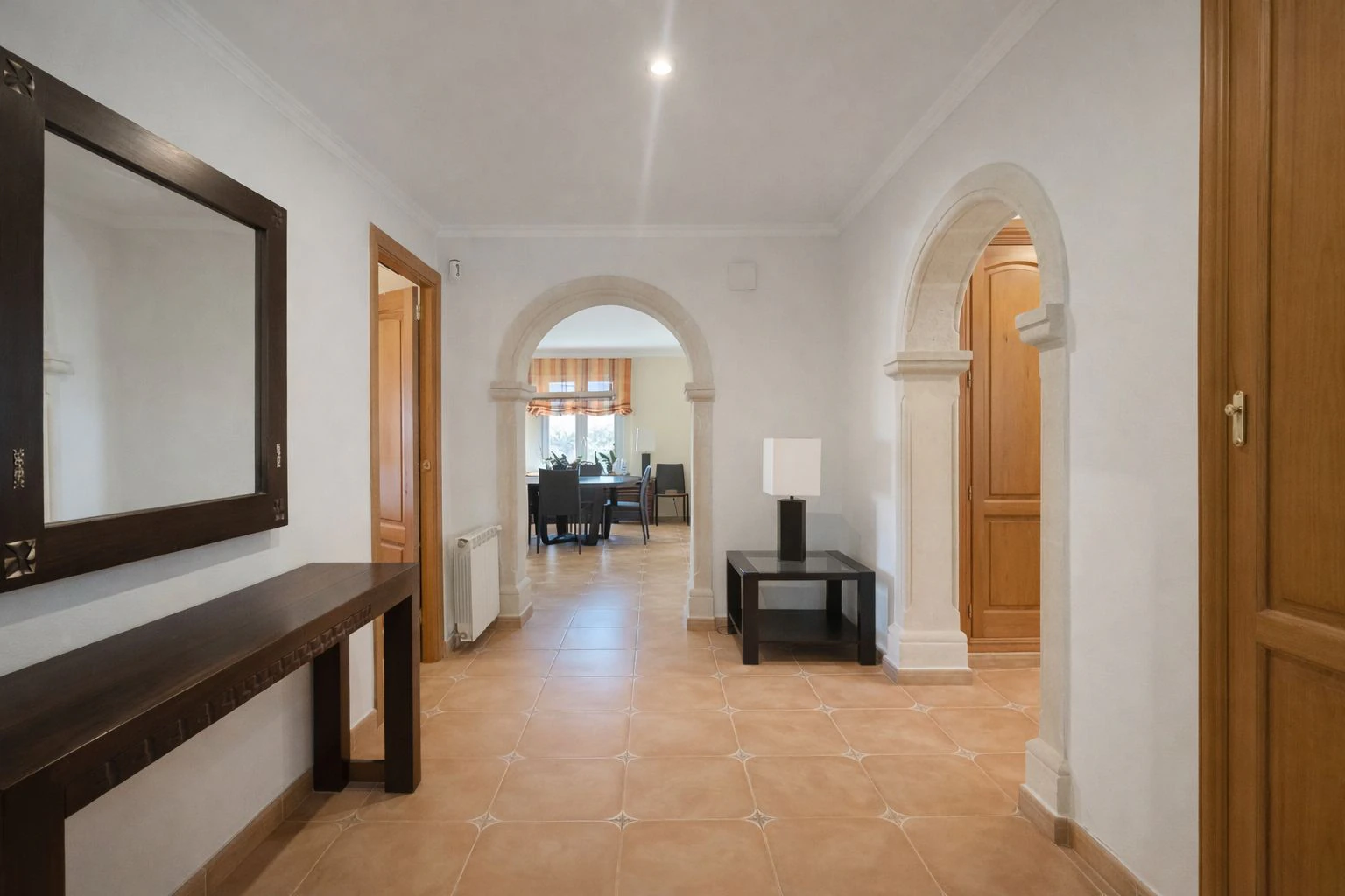 Villa de 3 dormitorios, apartamento de invitados y vistas al mar en el Montgó, Dénia