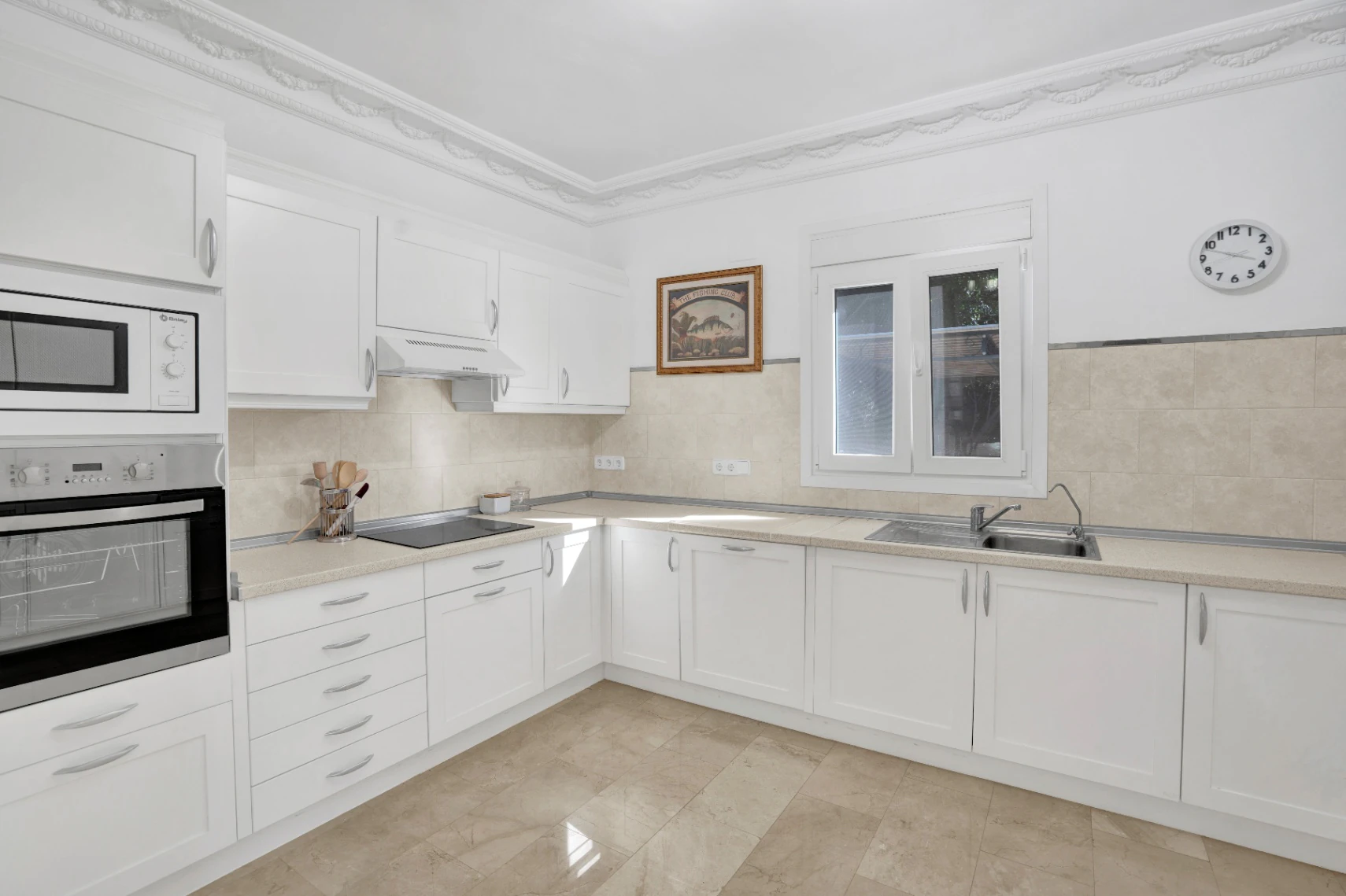 Villa exclusiva con vistas abiertas al mar, la montaña y el castillo de Dénia