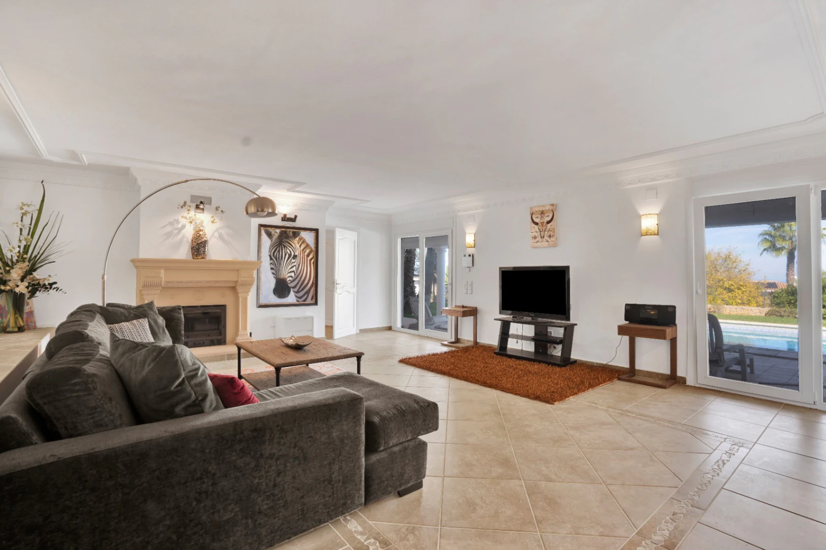 Villa exclusiva con vistas abiertas al mar, la montaña y el castillo de Dénia