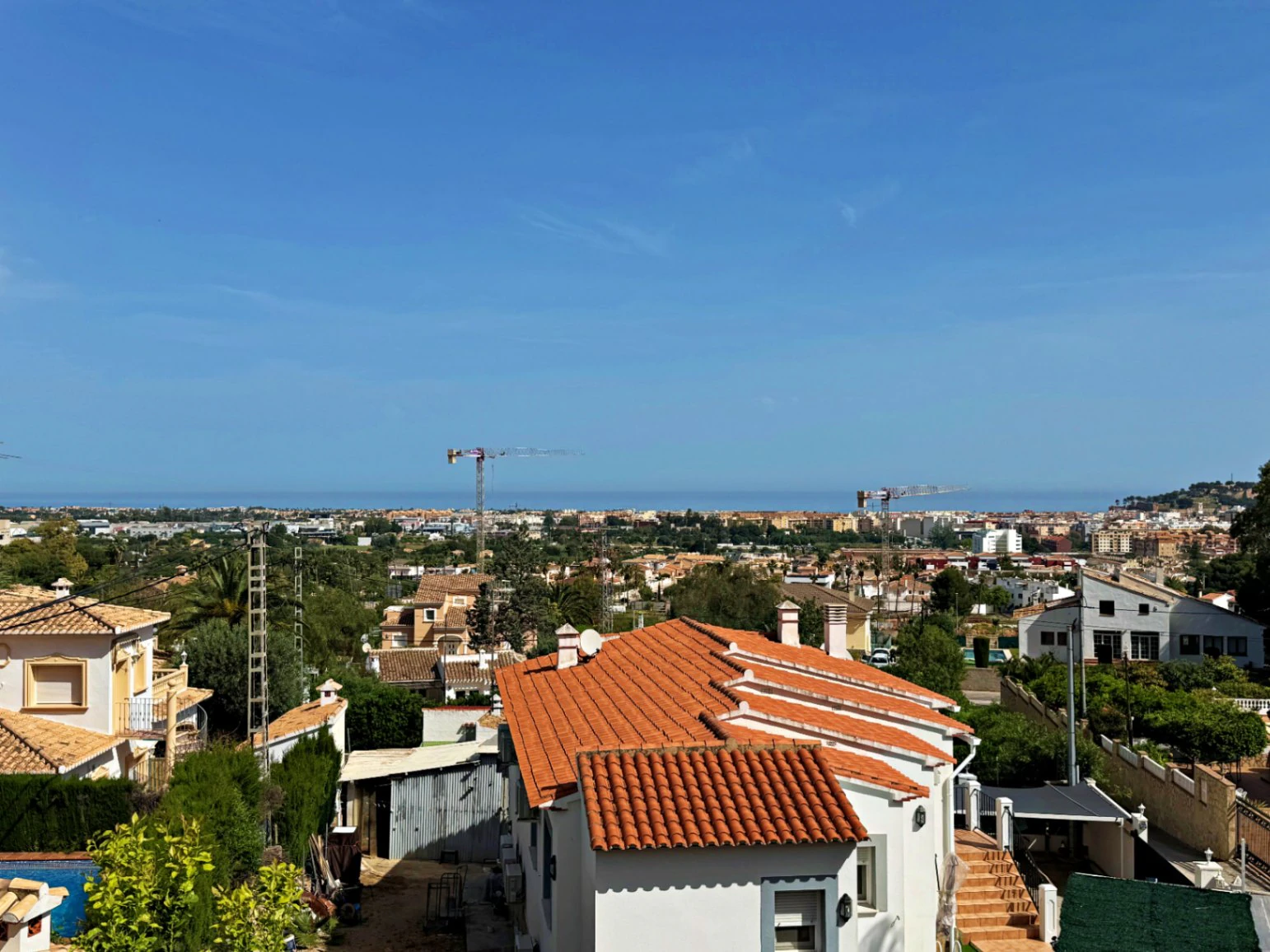 Chalet en venta en Denia, con preciosas vistas al mar y al montgó