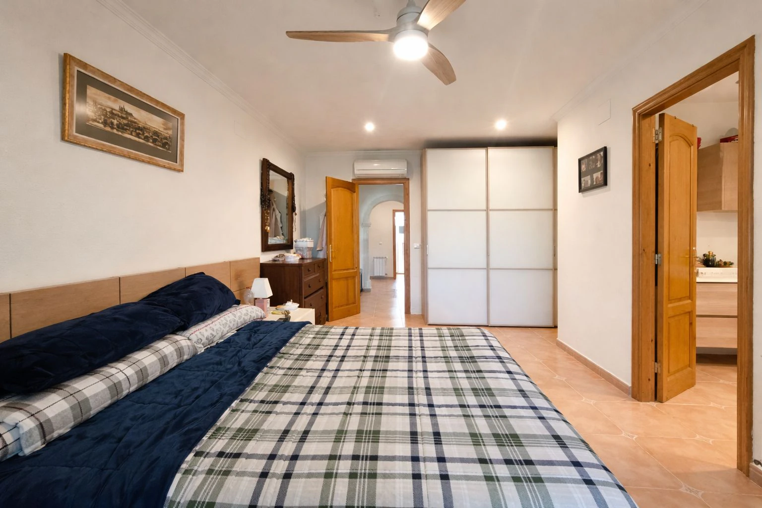 Villa de 3 dormitorios, apartamento de invitados y vistas al mar en el Montgó, Dénia