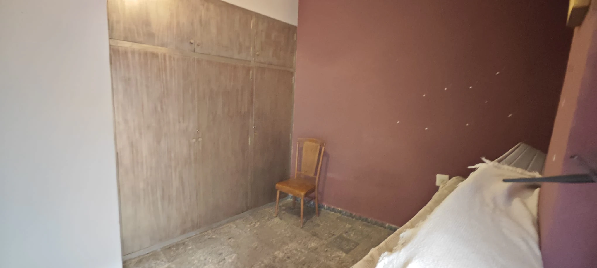 MAISON DE VILLAGE TRÈS CENTRALE À EL VERGEL / Nous effectuons l'Auto-Rénovation