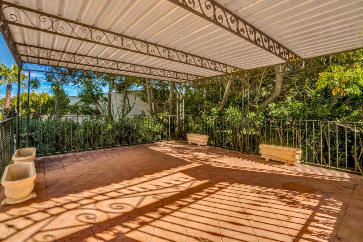 Villa exclusiva con vistas abiertas al mar, la montaña y el castillo de Dénia