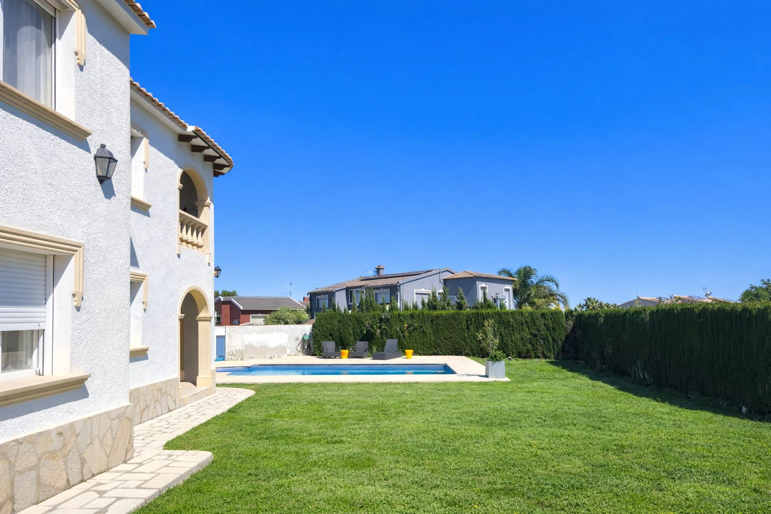 Villa de 3 dormitorios, apartamento de invitados y vistas al mar en el Montgó, Dénia