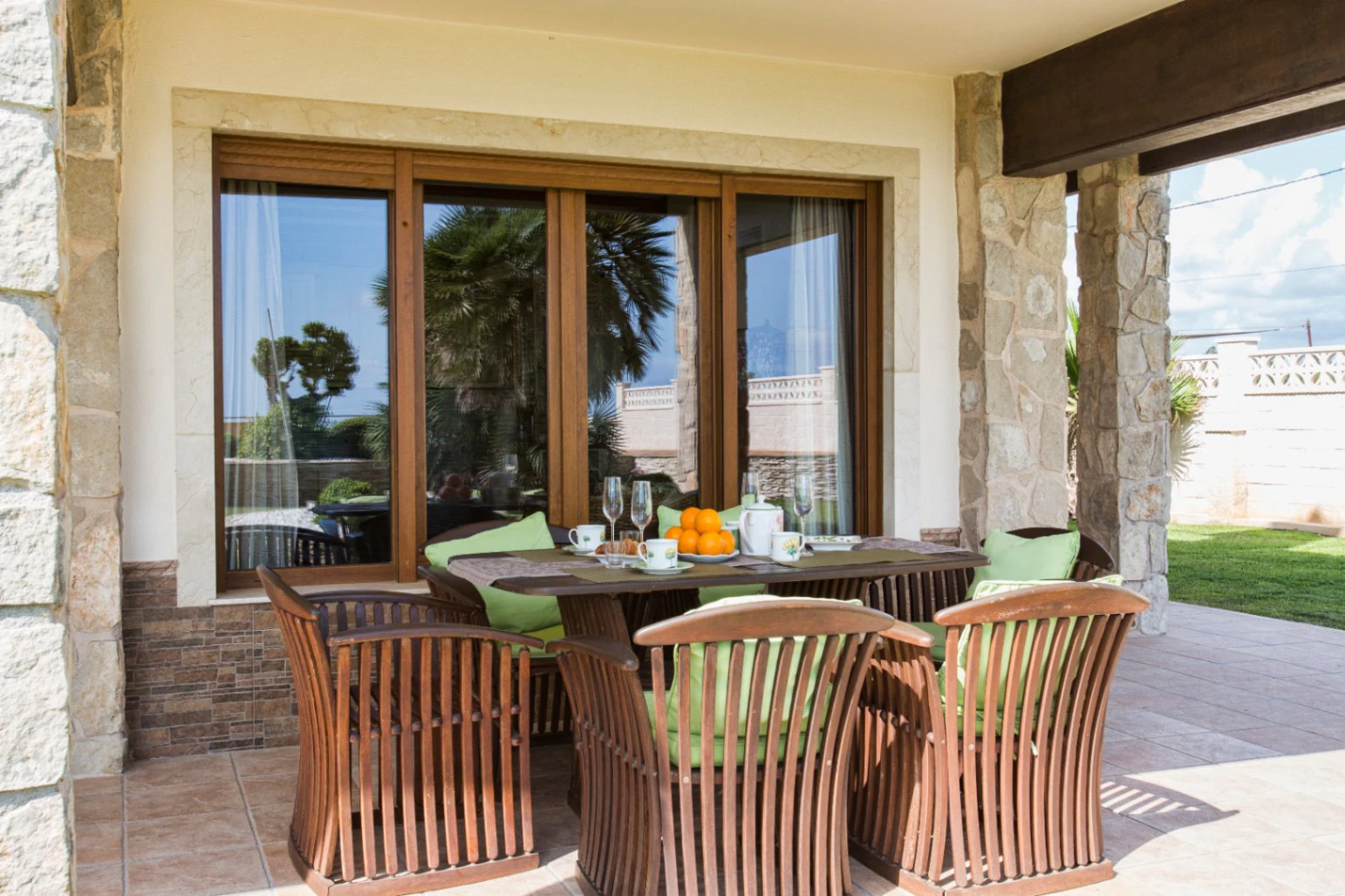 Espectacular casa en primera línea de playa – Un paraíso frente al mar