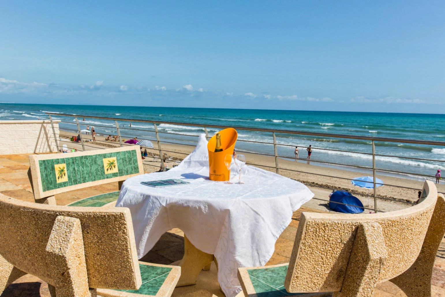 Espectacular casa en primera línea de playa – Un paraíso frente al mar