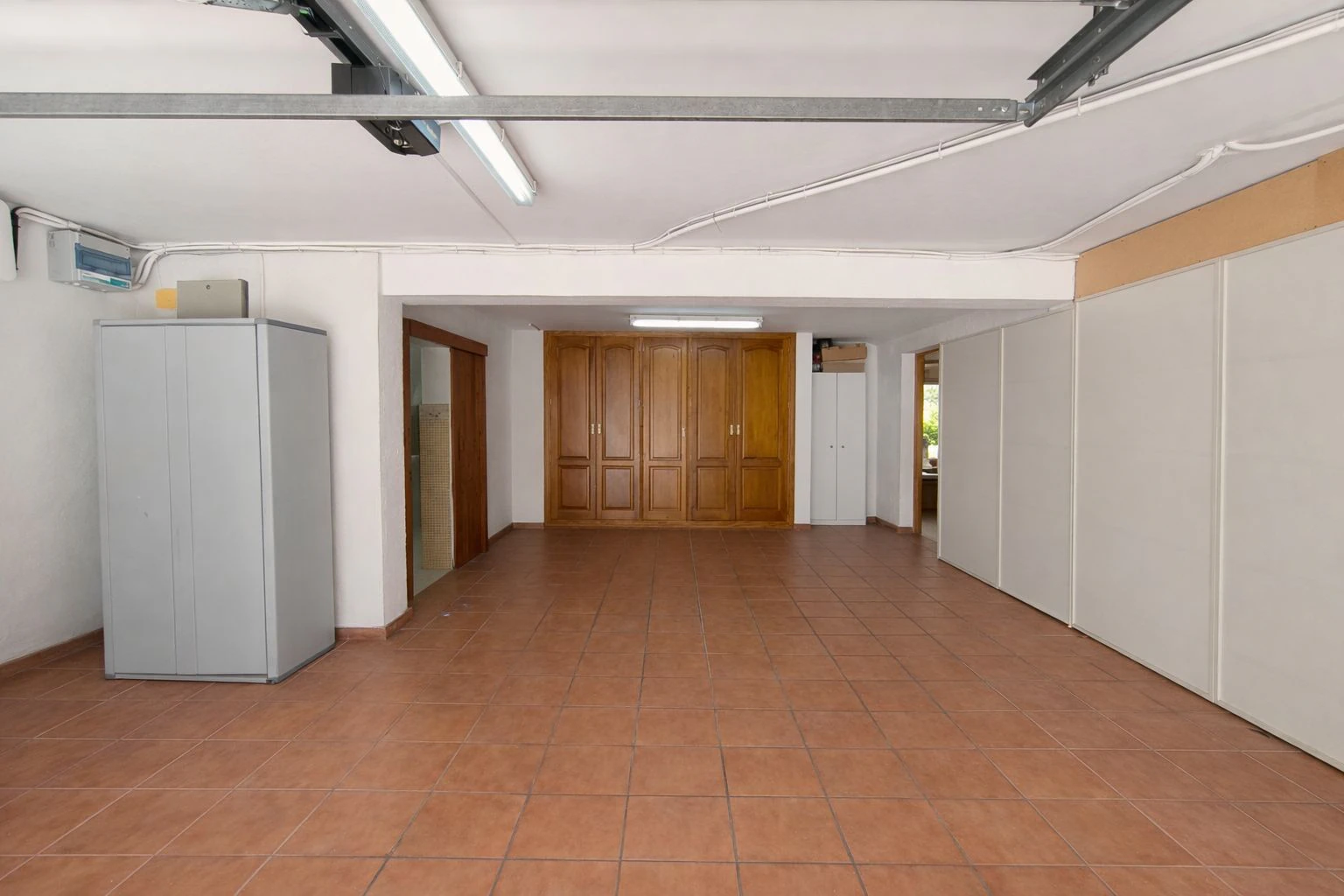 Villa de 3 dormitorios, apartamento de invitados y vistas al mar en el Montgó, Dénia