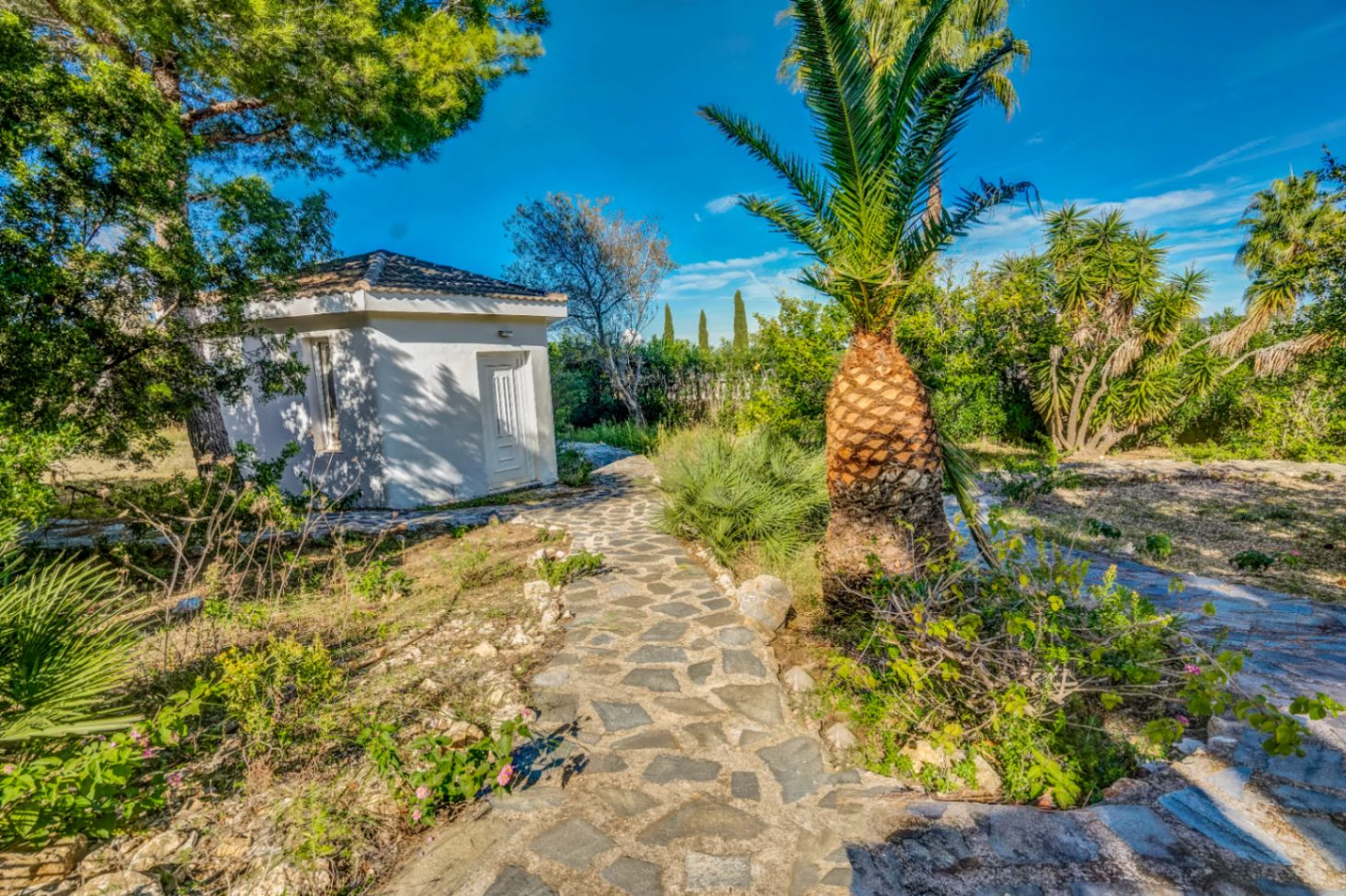 Villa exclusiva con vistas abiertas al mar, la montaña y el castillo de Dénia