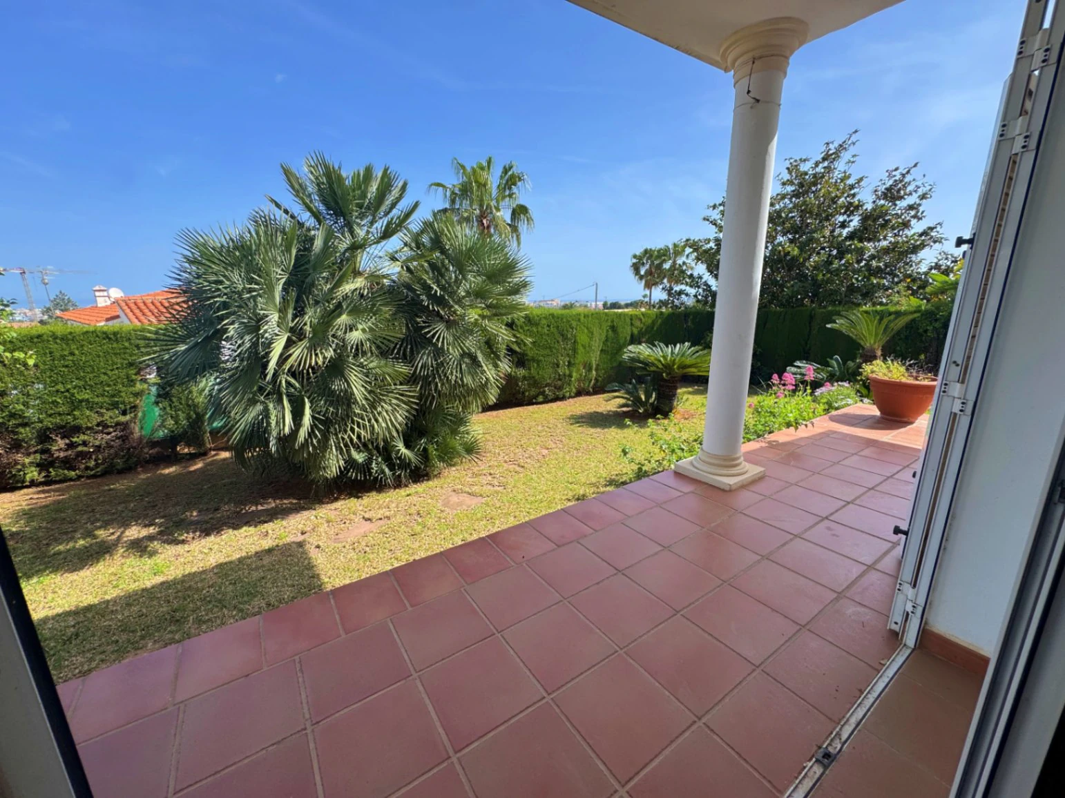 Chalet en venta en Denia, con preciosas vistas al mar y al montgó