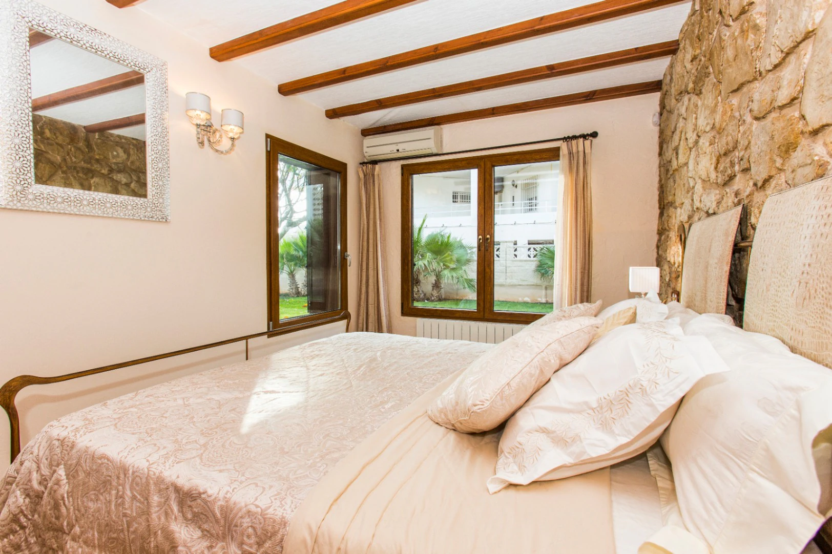 Espectacular casa en primera línea de playa – Un paraíso frente al mar