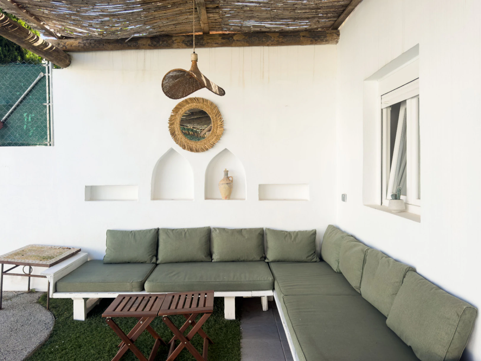 Chalet estilo moderno en venta en Denia con 5 dormitorios y piscina privada