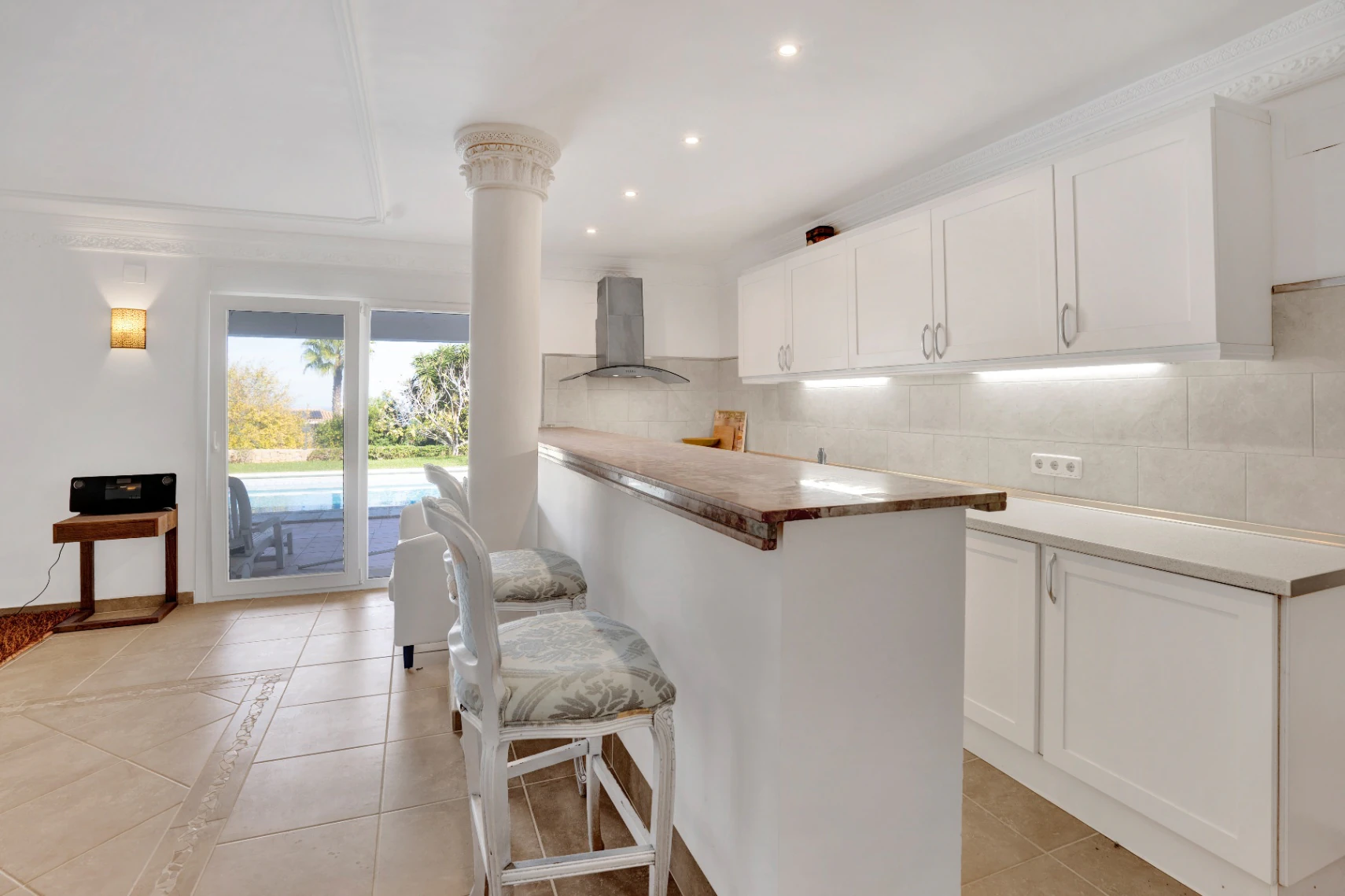 Villa exclusiva con vistas abiertas al mar, la montaña y el castillo de Dénia